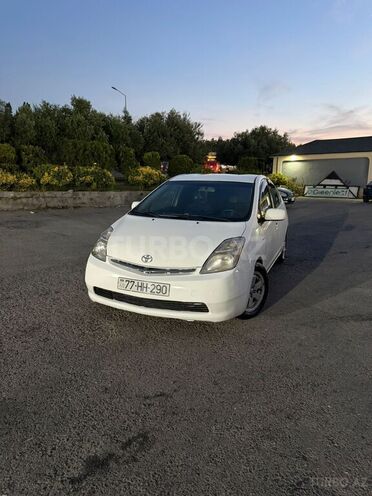 Toyota Prius-5