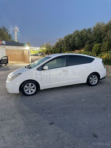 Toyota Prius-9