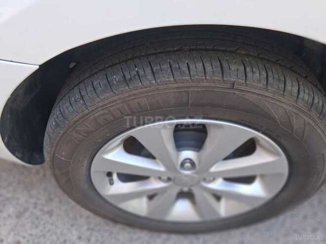 Kia Rio-12