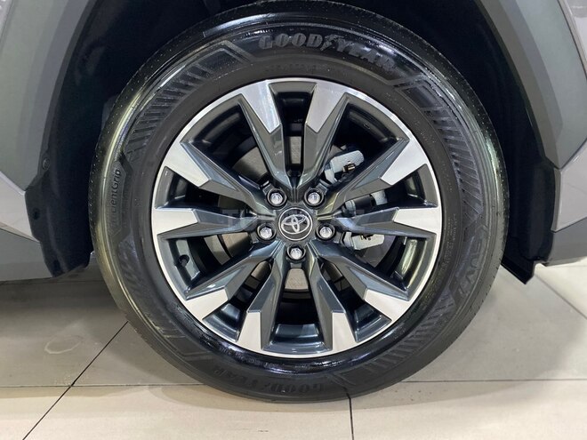 Toyota RAV4-7