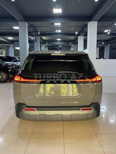 Toyota RAV4-6