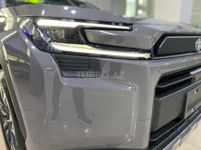 Toyota RAV4-10