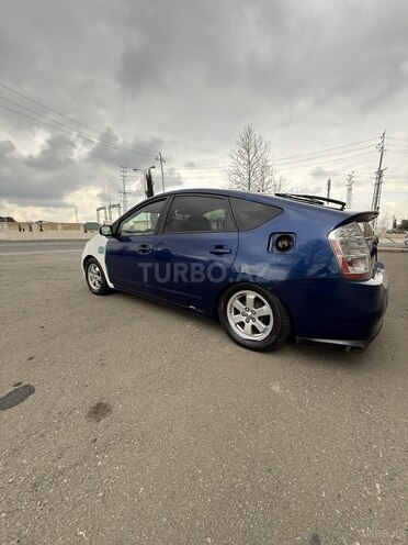 Toyota Prius-4