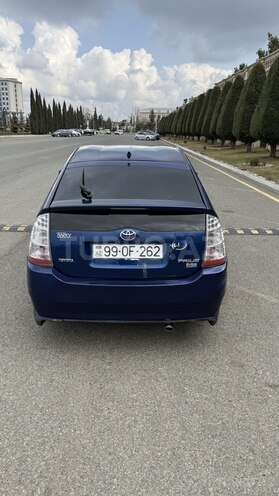 Toyota Prius-2