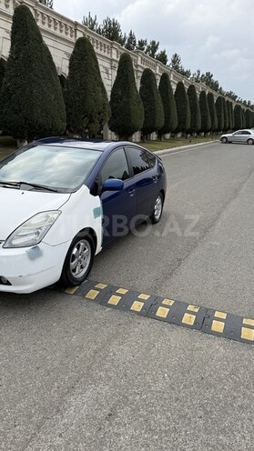 Toyota Prius-3