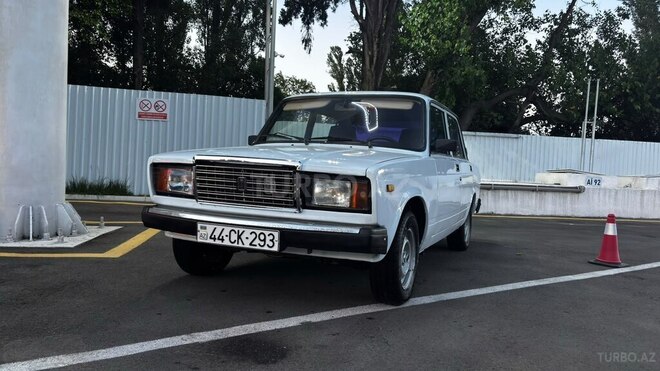 LADA (VAZ) 2107-1