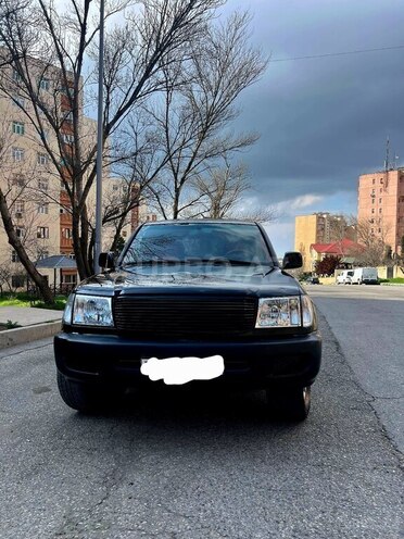 Toyota Land Cruiser-7