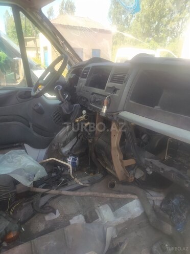 Ford Transit-3