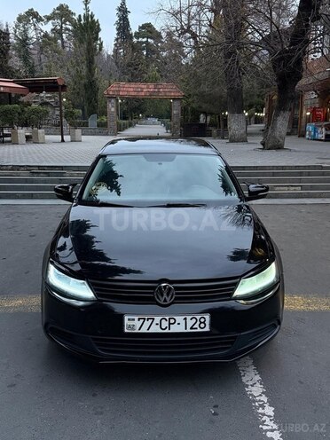 Volkswagen Jetta-1