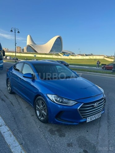 Hyundai Elantra-5