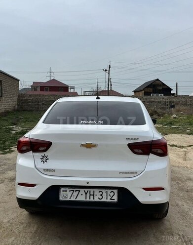 Chevrolet Onix-5