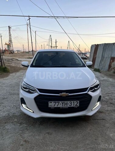 Chevrolet Onix-11
