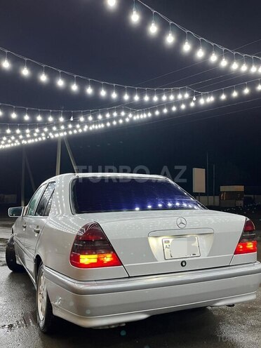 Mercedes C 200-4