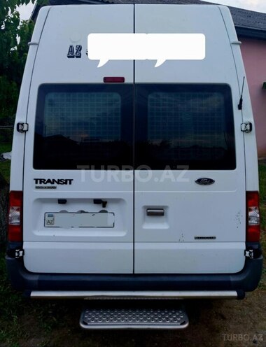 Ford Transit-4