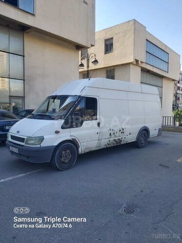 Ford Transit-3