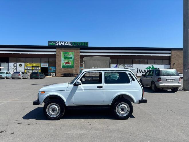 LADA (VAZ) Niva-9