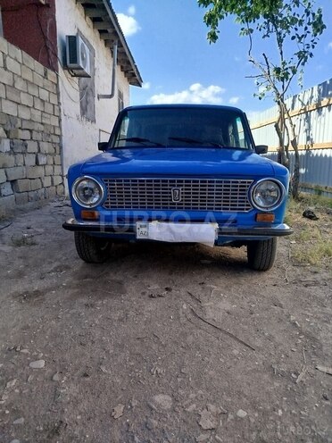 LADA (VAZ) 21011-1