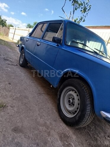 LADA (VAZ) 21011-2