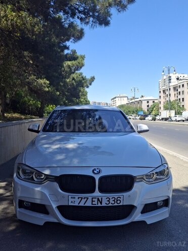 BMW 330-1