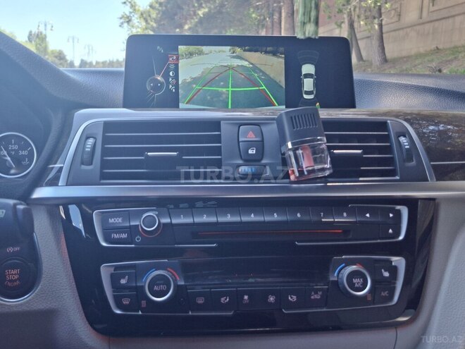 BMW 330-8