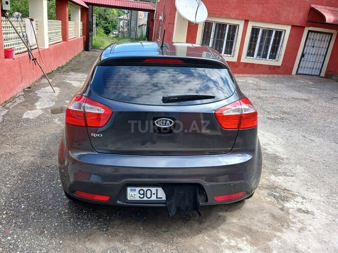 Kia Rio-8