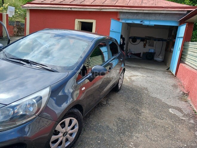 Kia Rio-6