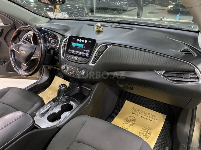 Chevrolet Malibu-12