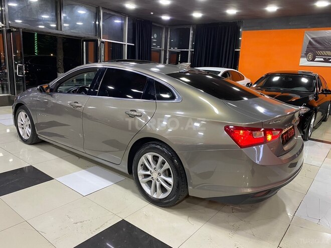 Chevrolet Malibu-8