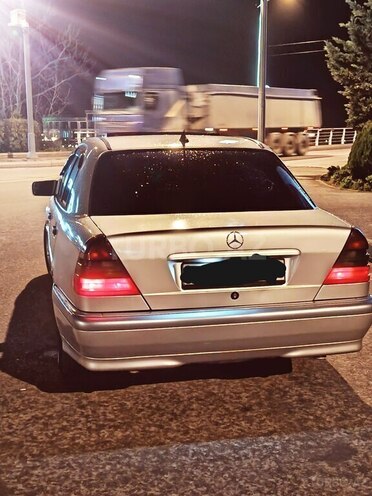 Mercedes C 180-2