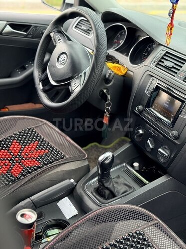 Volkswagen Jetta-7