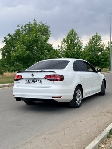 Volkswagen Jetta-6