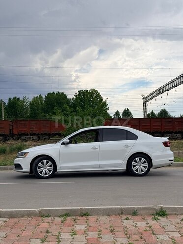 Volkswagen Jetta-3