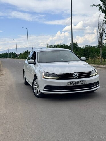 Volkswagen Jetta-1
