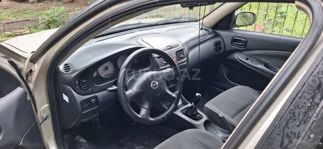Nissan Sunny-6