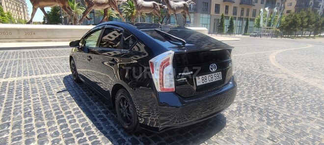 Toyota Prius-3