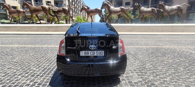 Toyota Prius-4