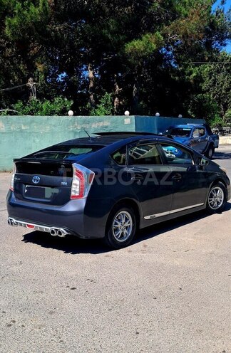 Toyota Prius-6
