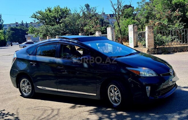 Toyota Prius-10