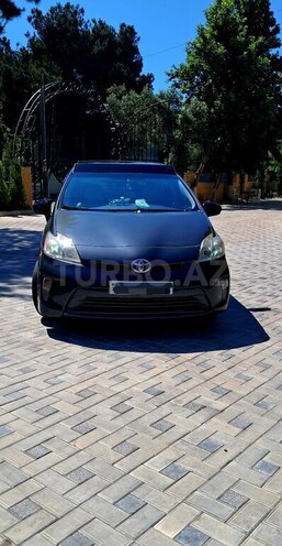 Toyota Prius-8