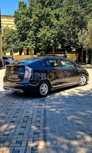 Toyota Prius-15