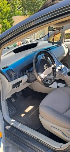 Toyota Prius-17