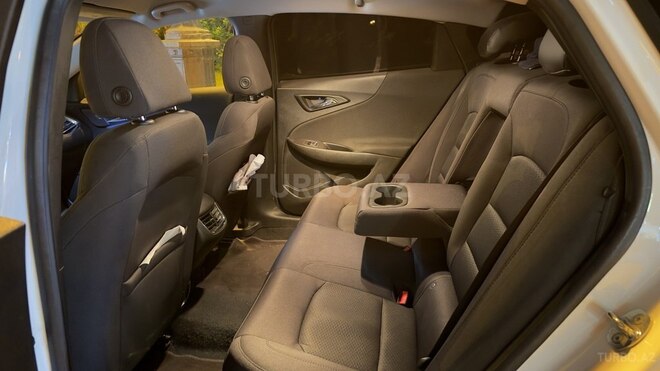 Chevrolet Malibu-12
