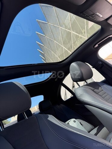 Mercedes E 300 e-8