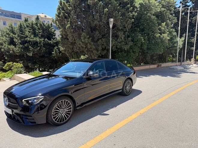 Mercedes E 300 e-5