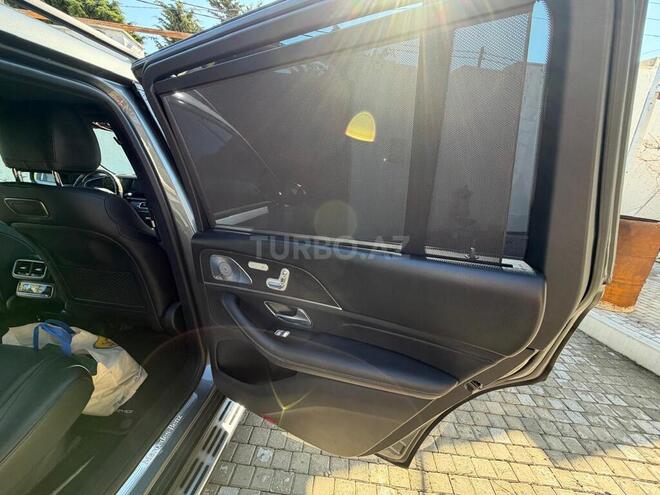 Mercedes GLS 450 4MATIC-11