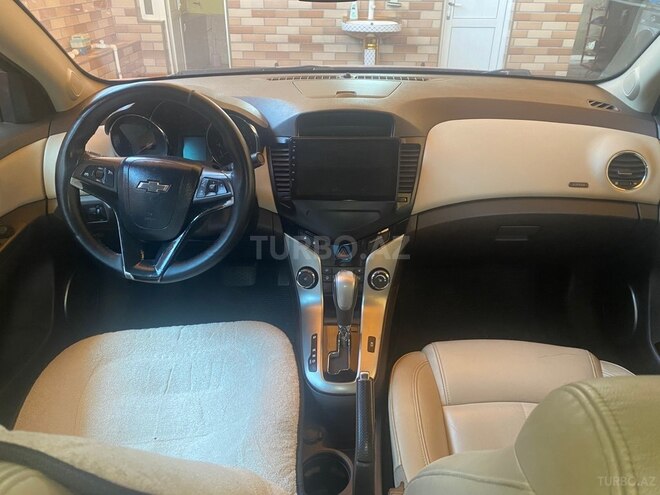 Chevrolet Cruze-10