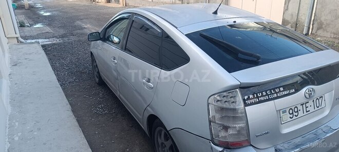 Toyota Prius-5