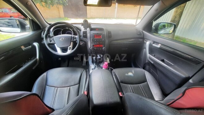 Kia Sorento-8