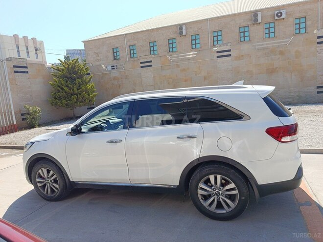 Kia Sorento-16