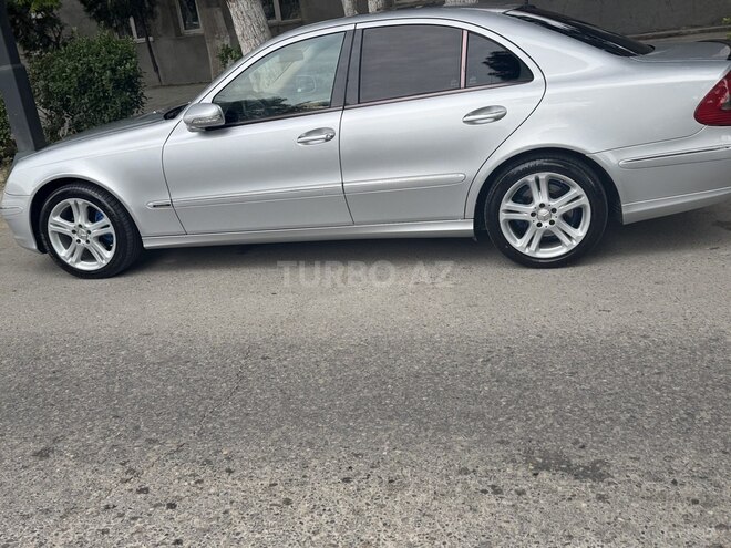 Mercedes E 220-3